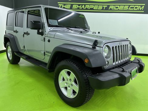 Used 2018 Jeep Wrangler Unlimited Sport S AWD/4WD image 2