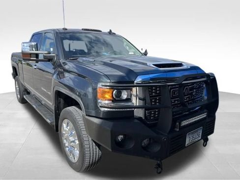 Used 2018 GMC Sierra 2500 Denali w/ Duramax Plus Package AWD/4WD image 2