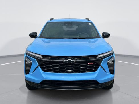 Used 2024 Chevrolet Trax RS w/ Driver Confidence Package FWD image 2
