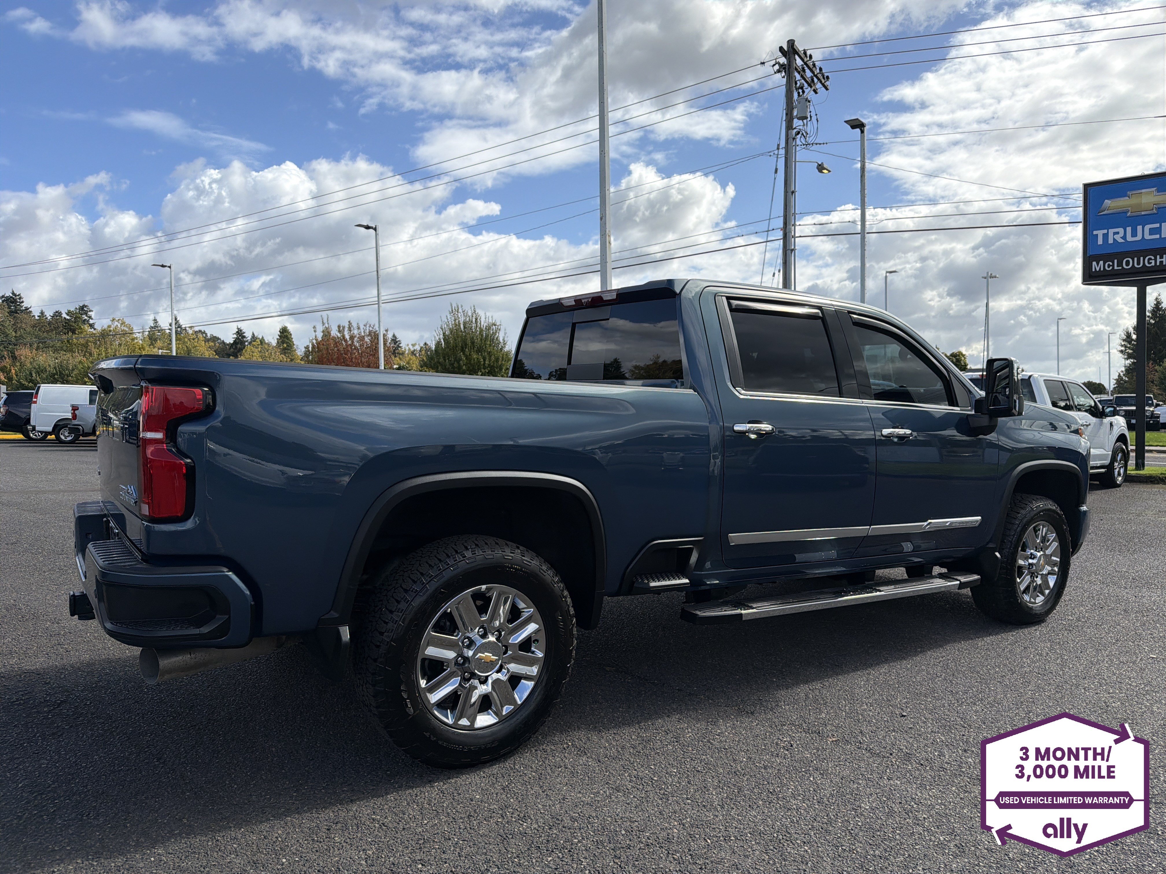 Used 2026 Chevrolet Silverado 2500 High Country w/ Technology Package AWD/4WD image 6