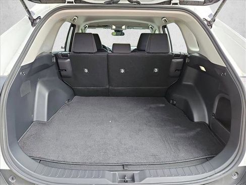 Used 2025 Toyota RAV4 LE AWD/4WD image 6