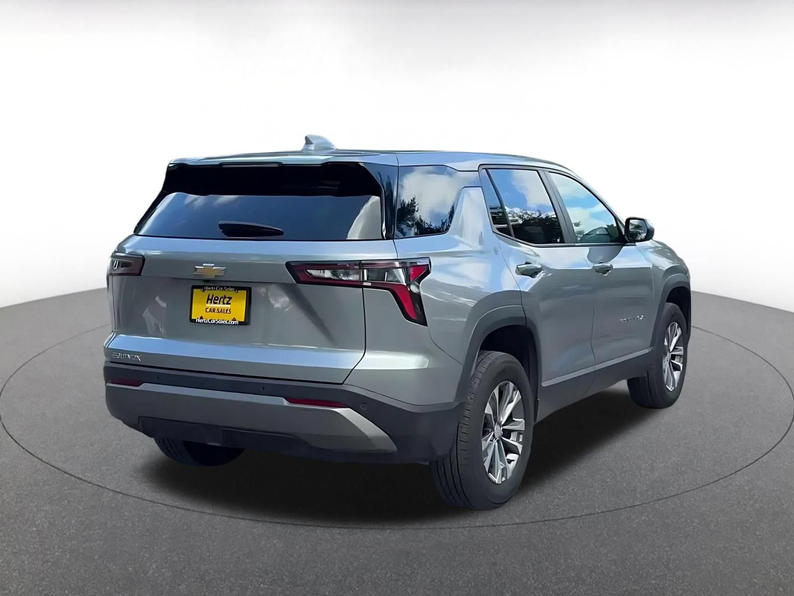 Used 2025 Chevrolet Equinox LT FWD image 13