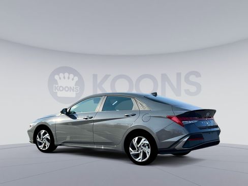 New 2025 Hyundai Elantra SEL w/ Cargo Package image 5