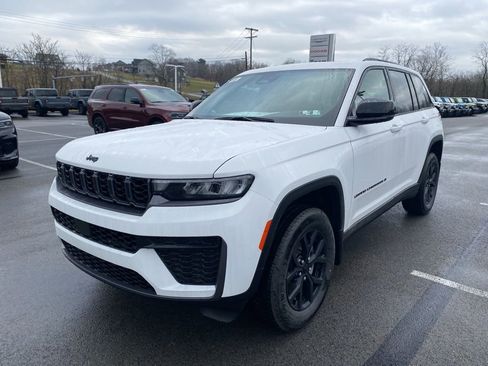 New 2026 Jeep Grand Cherokee Altitude AWD/4WD image 7