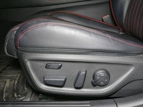 Used 2022 Genesis G70 3.3T w/ Sport Advanced Package AWD/4WD image 37