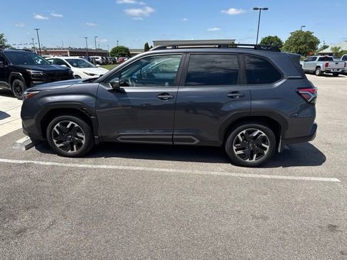 Used 2025 Subaru Forester Limited w/ Popular Package #2 AWD/4WD image 5
