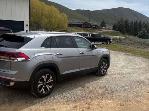 Certified 2024 Volkswagen Atlas Cross Sport SE AWD/4WD image 4