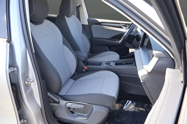 Used 2025 Volkswagen Tiguan S AWD/4WD image 20
