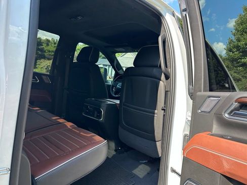 Used 2025 GMC Sierra 3500 Denali Ultimate AWD/4WD image 56