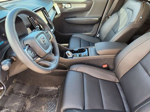 New 2026 Volvo XC40 B5 Plus w/ Protection Package Premier image 4