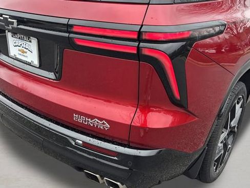 Used 2025 Chevrolet Traverse High Country w/ LPO, Floor Liner Package image 38