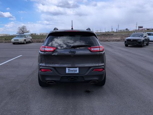 Used 2017 Jeep Cherokee High Altitude image 6