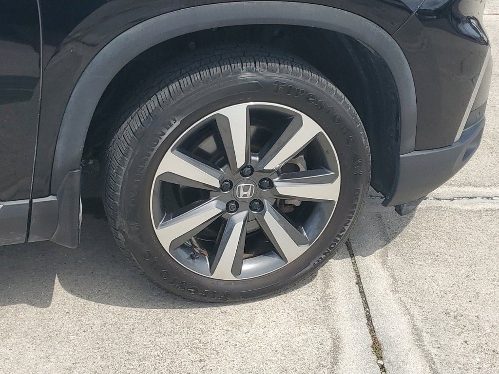 Used 2025 Honda Pilot Touring image 6