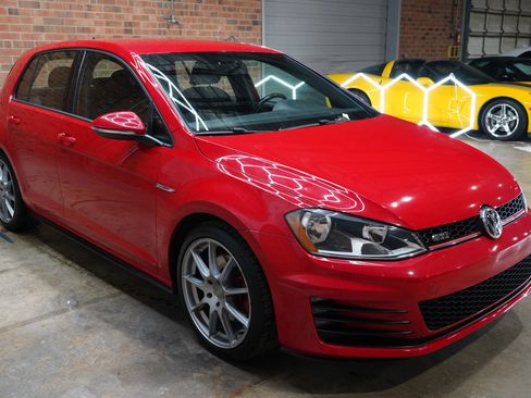 Used 2016 Volkswagen GTI S image 4