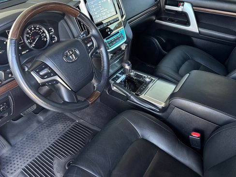 Used 2020 Toyota Land Cruiser Heritage Edition AWD/4WD image 12