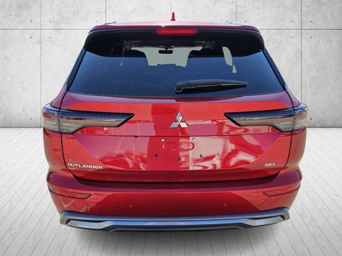 New 2026 Mitsubishi Outlander SEL image 6