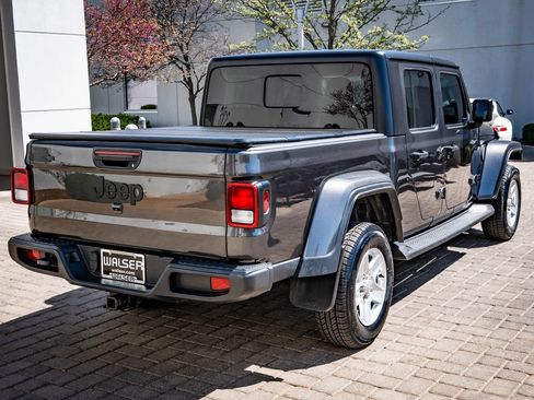 Used 2023 Jeep Gladiator Sport AWD/4WD image 10