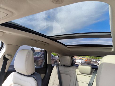 New 2026 Lincoln Corsair Grand Touring AWD/4WD image 17