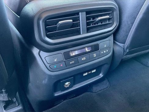 Used 2023 Honda Pilot Elite image 25