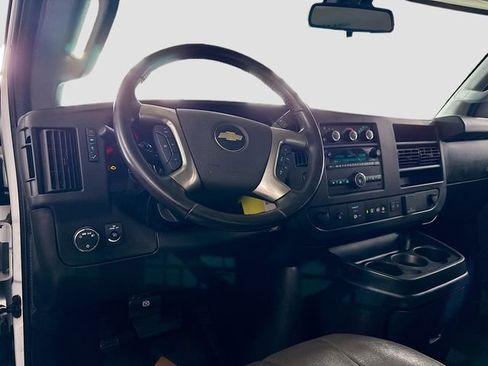 Used 2019 Chevrolet Express 3500 LS image 21