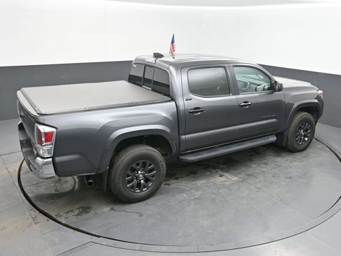 Used 2022 Toyota Tacoma SR5 w/ SR5 Appearance Package (SM) image 36