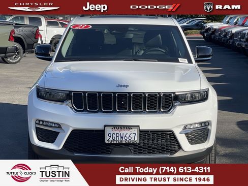 Used 2023 Jeep Grand Cherokee 4WD 4xe image 2