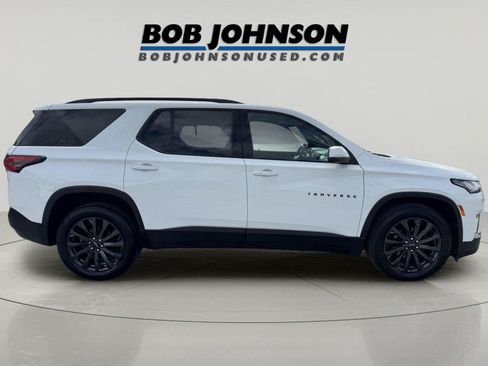 Used 2023 Chevrolet Traverse RS AWD/4WD image 2