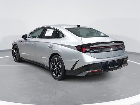 Certified 2025 Hyundai Sonata SEL image 7