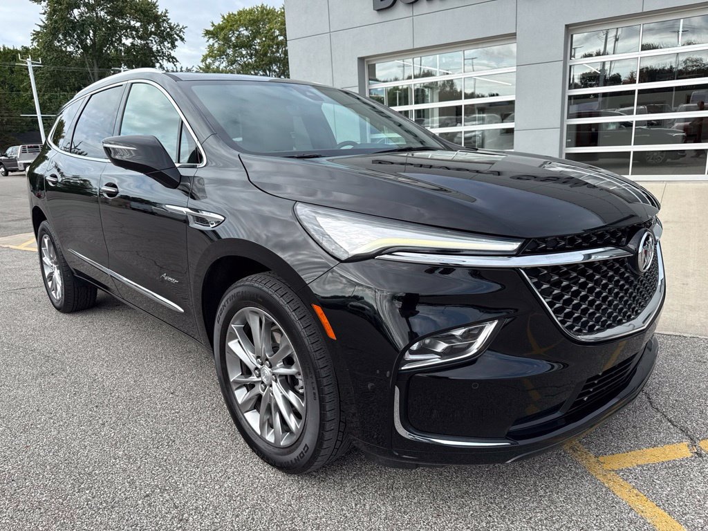 Used 2022 Buick Enclave Avenir w/ Avenir Technology Package AWD/4WD image 12