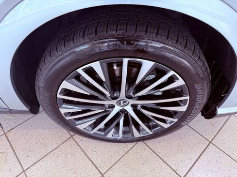 Used 2025 Lexus RX 350 w/ Convenience Package image 19