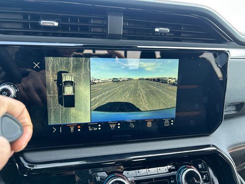 New 2026 GMC Sierra 2500 AT4 AWD/4WD image 26