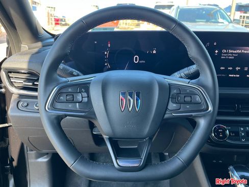 Used 2024 Buick Envista Sport Touring w/ Advanced Safety Package FWD image 21