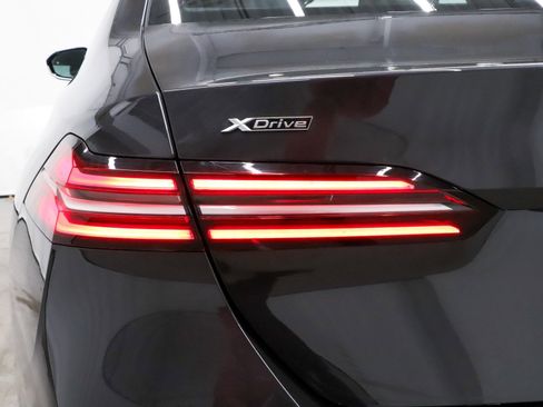 Used 2025 BMW 540i xDrive image 45