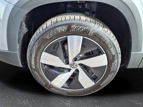 New 2026 Volkswagen Taos S image 8