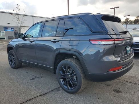 New 2025 Jeep Grand Cherokee Limited image 4