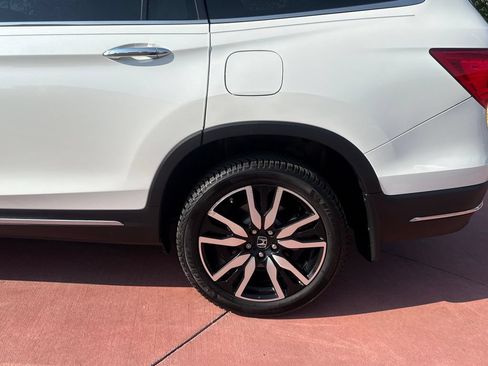 Used 2021 Honda Pilot Touring image 35