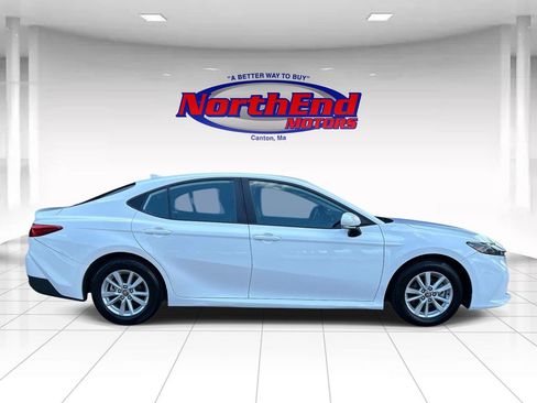 Used 2025 Toyota Camry LE FWD image 2