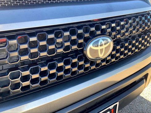 Used 2019 Toyota Tundra SR image 37