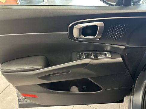 Used 2023 Kia Sorento LX AWD/4WD image 21