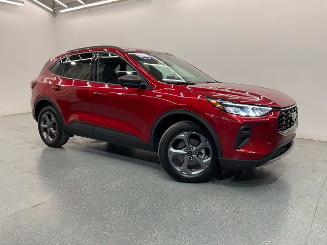 Used 2025 Ford Escape ST-Line AWD/4WD image 1
