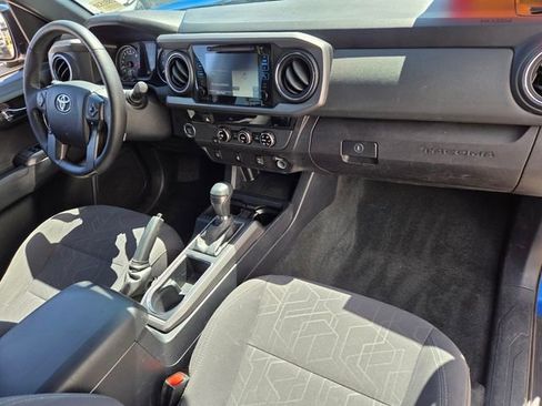 Used 2017 Toyota Tacoma TRD Sport RWD image 16