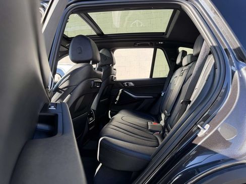 Used 2022 BMW X5 xDrive45e AWD/4WD image 28