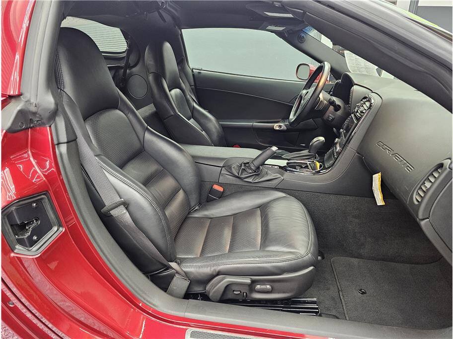 Used 2008 Chevrolet Corvette Coupe w/ Preferred Equipment Group RWD image 12