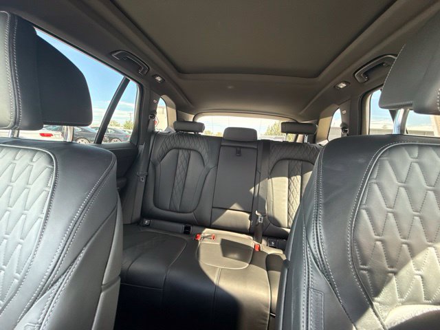 Certified 2024 BMW X5 xDrive40i w/ M Sport Package AWD/4WD image 17