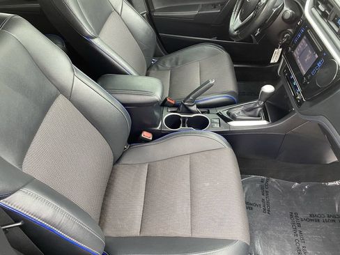 Used 2019 Toyota Corolla SE w/ Carpet Mat Package (TMS) FWD image 16