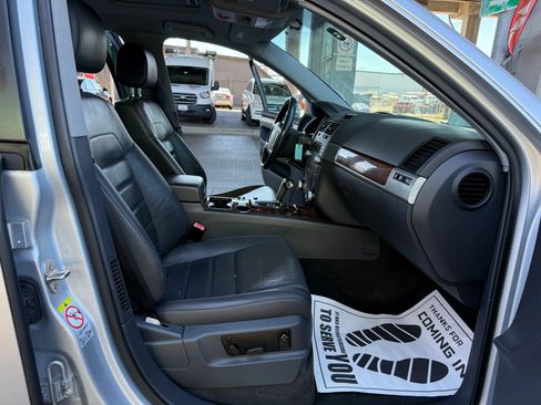 Used 2008 Volkswagen Touareg V6 AWD/4WD image 21