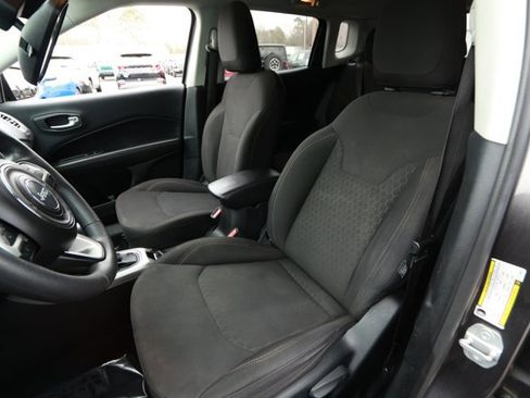 Used 2020 Jeep Compass Sport image 19