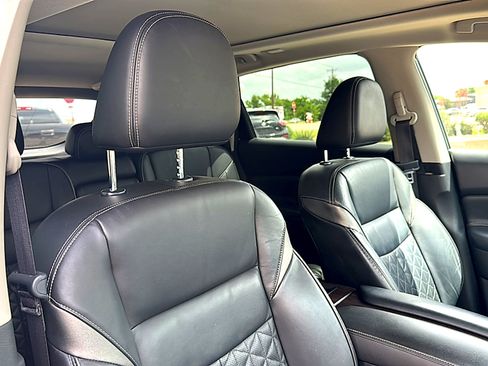Used 2019 Nissan Murano Platinum w/ Cargo Package FWD image 25