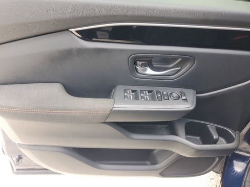 Used 2025 Honda Pilot Sport image 19