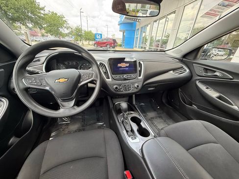 Used 2023 Chevrolet Malibu LT w/ Driver Confidence Package FWD image 6